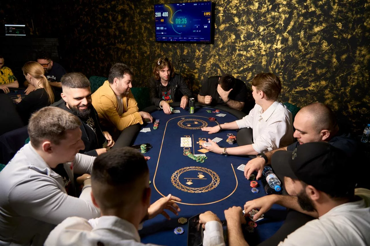5♠️2♦️ Poker Club
