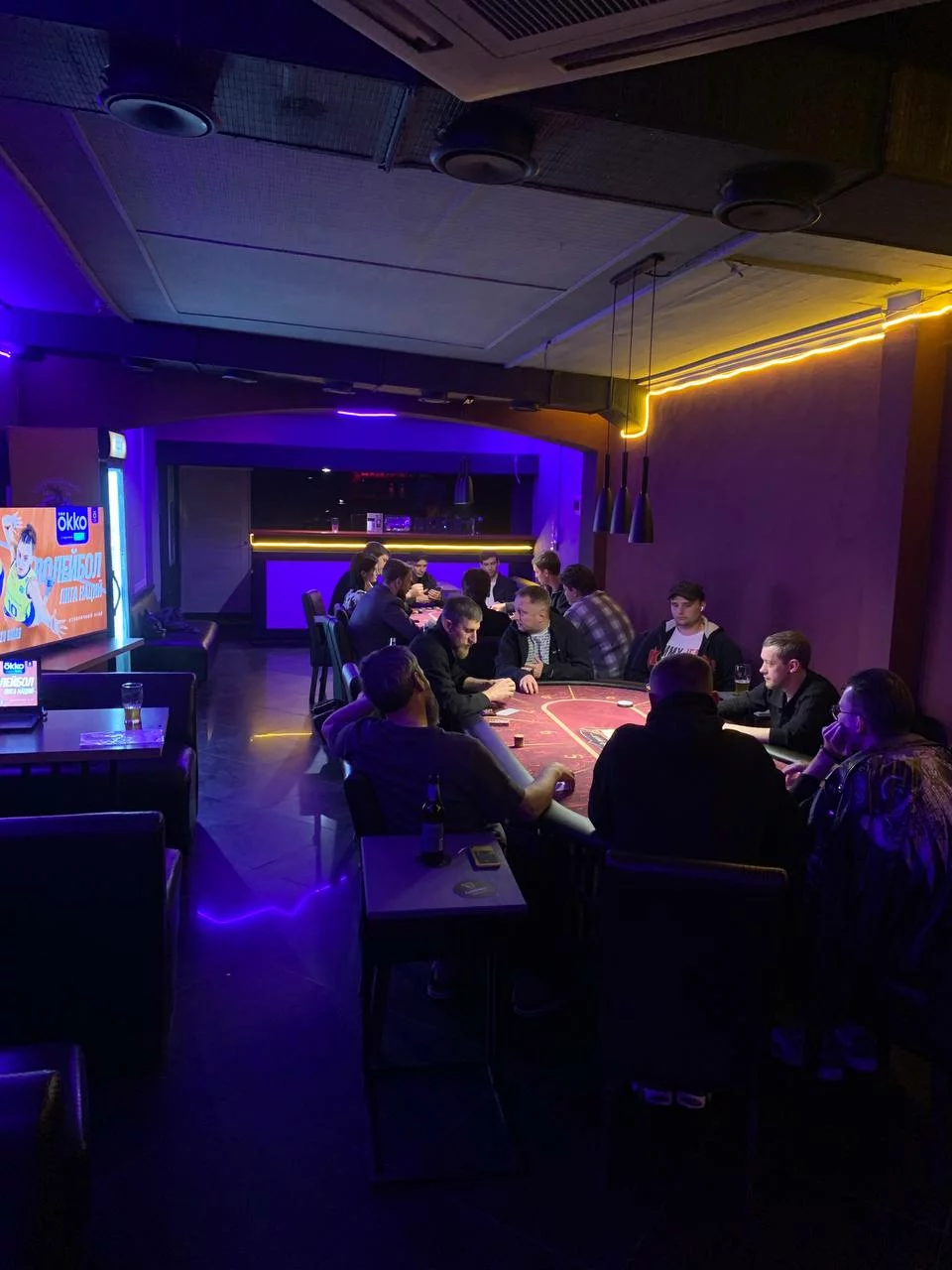 BLUFF CLUB