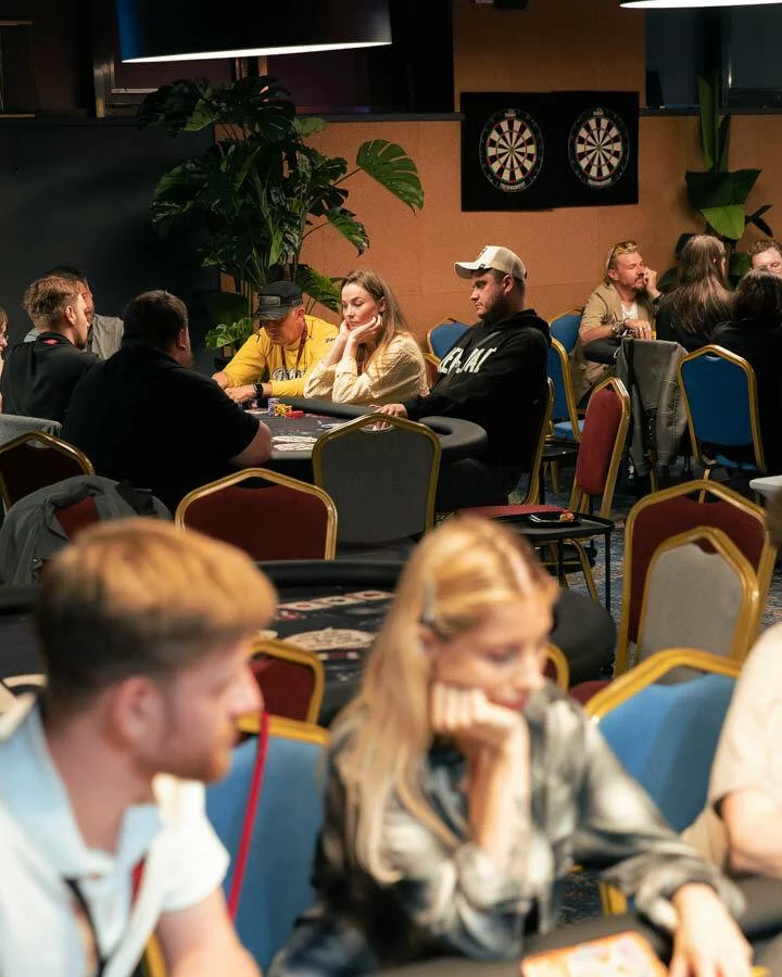 DUCK’S POKER CLUB