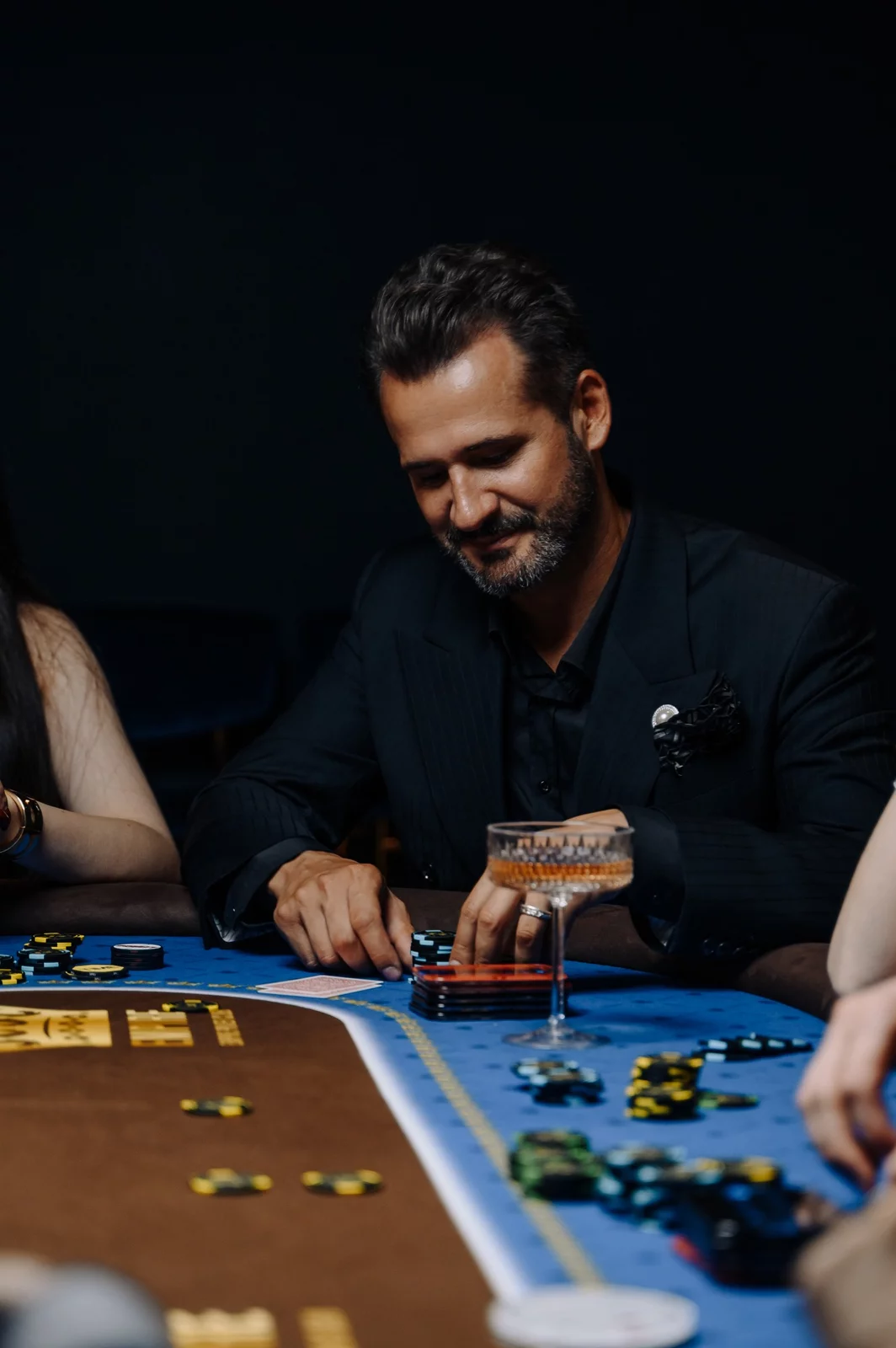 EMPIRE POKER CLUB