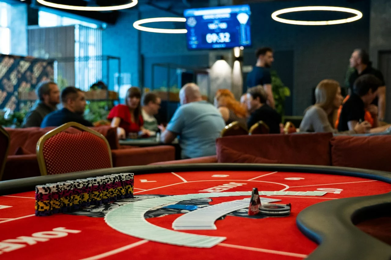 Joker Poker Club в Дзержинском