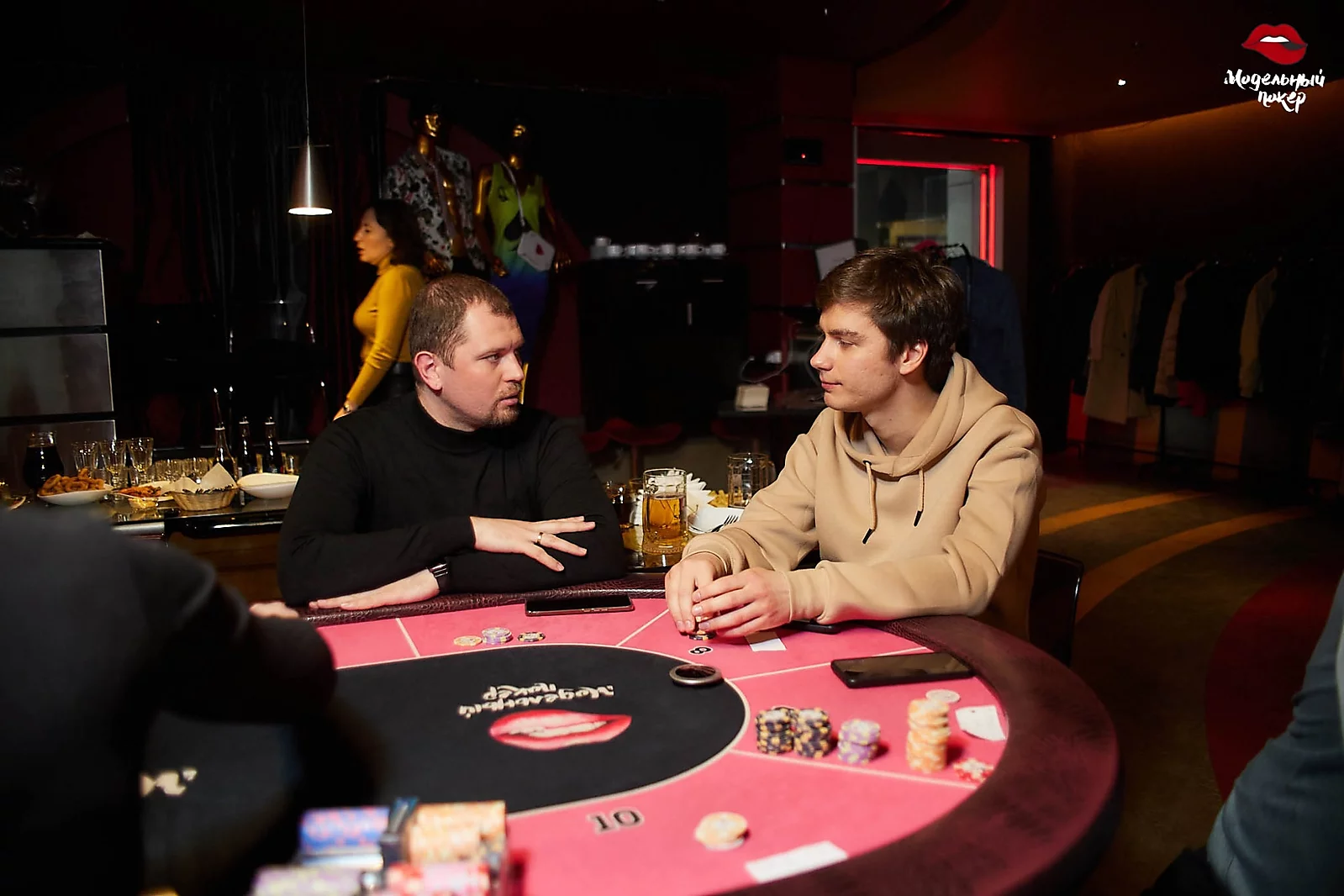 PlayBar Модельный Покер